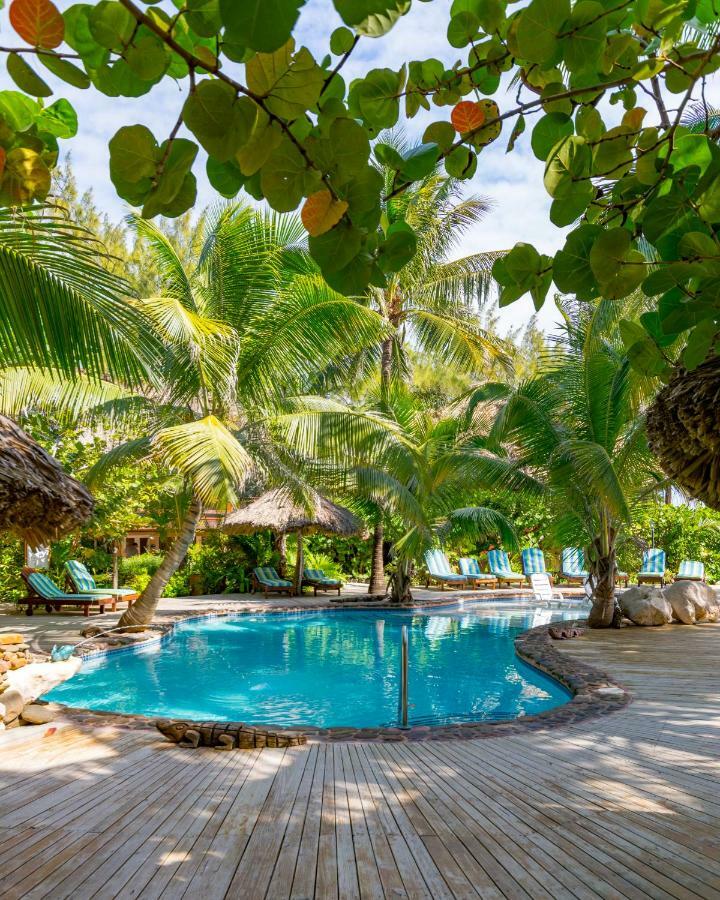 Xanadu Island Resort San Pedro  Exterior photo